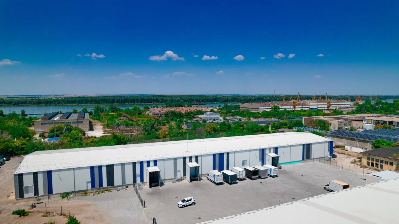 Read the shipping guide: Shipping Cosmetics from China to a US Warehouse